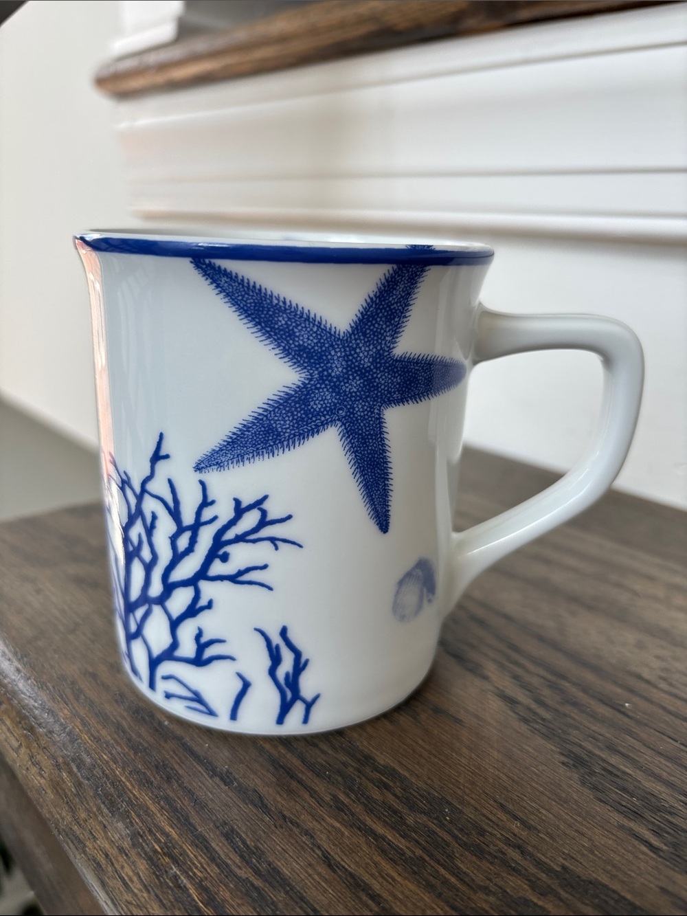 Fitz and Floyd porcelain mug, starfish/coral/shells, white & blue, 3.5x4”